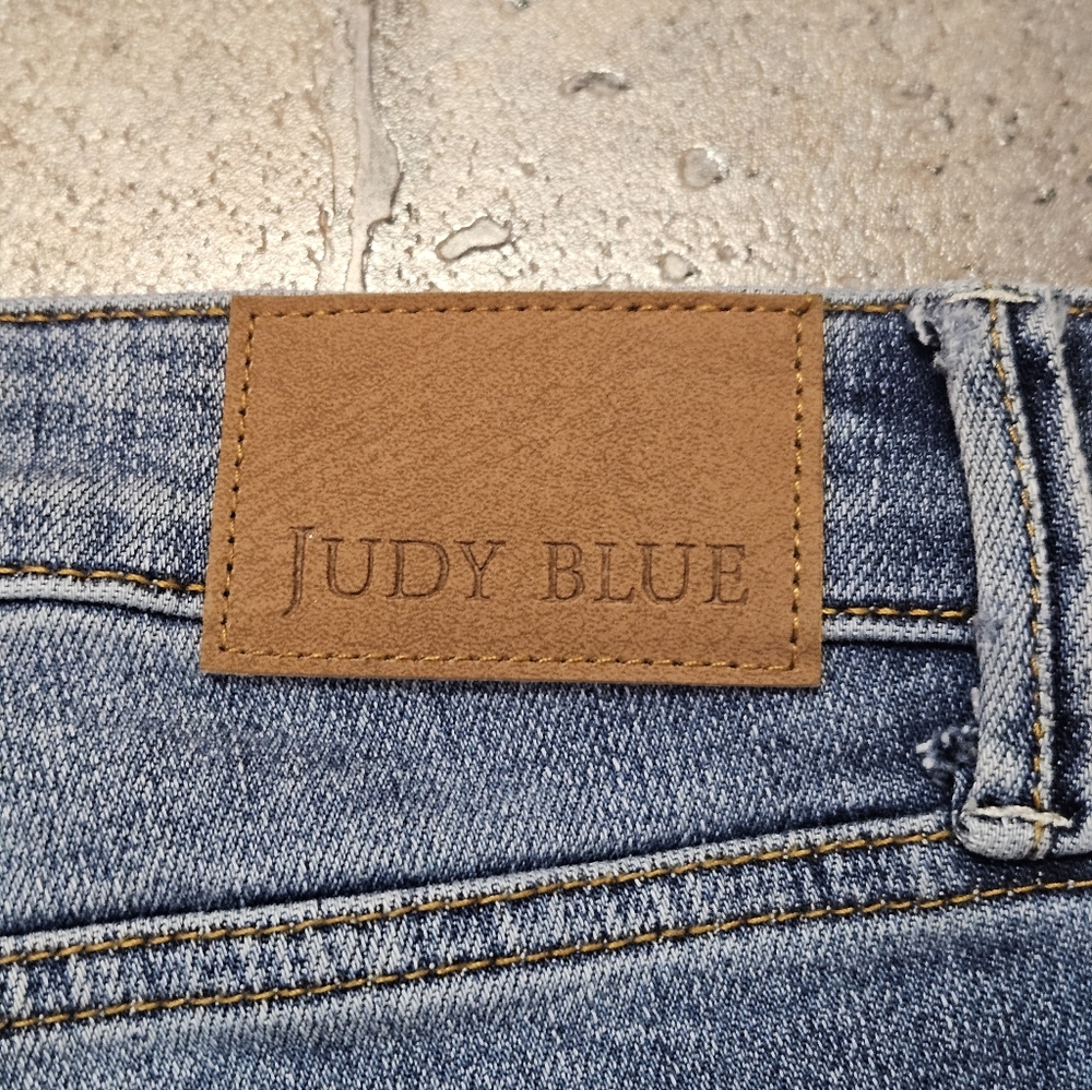 Judy Blue Slim Boot Raw Hem Jeans Size 13/31 - Picture 6 of 8
